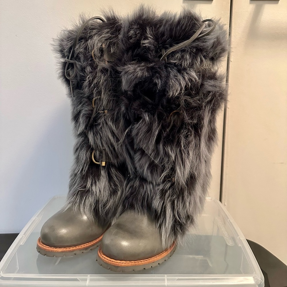 Aerin: Lace Up Fur Winter Boots | Size: 7 - Never Worn